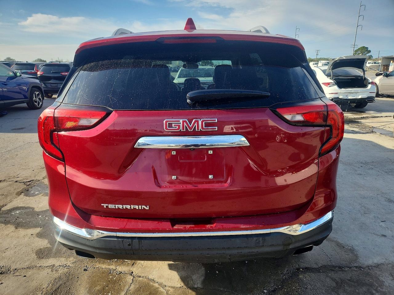 2018 GMC TERRAIN SLT photo 6