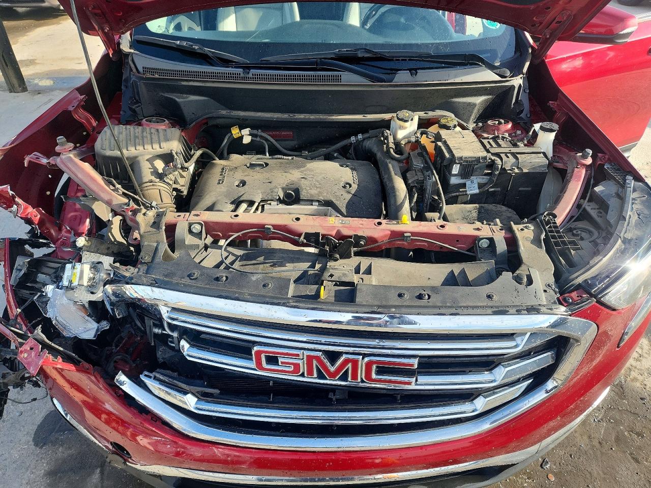 2018 GMC TERRAIN SLT photo 12