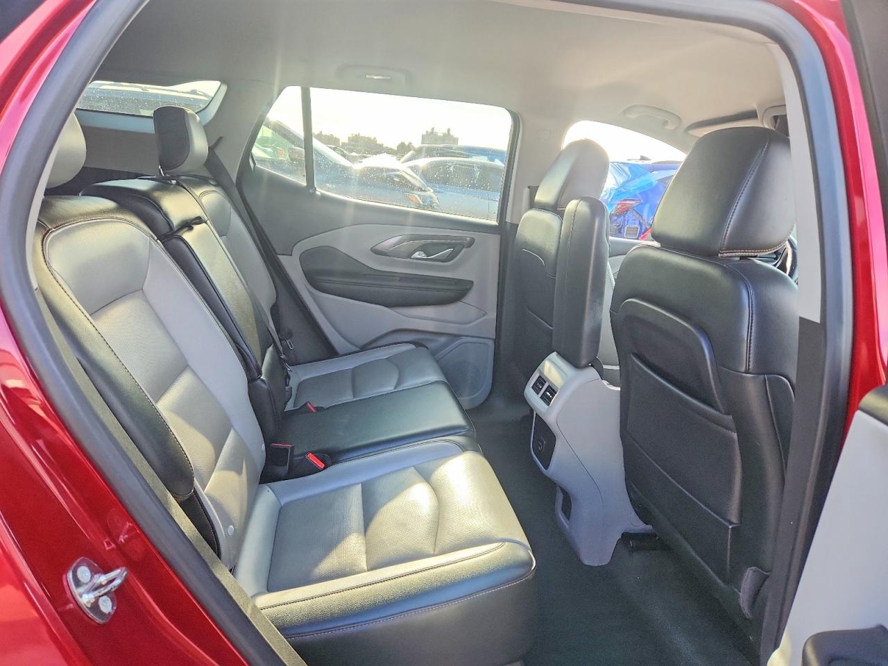 2018 GMC TERRAIN SLT photo 11