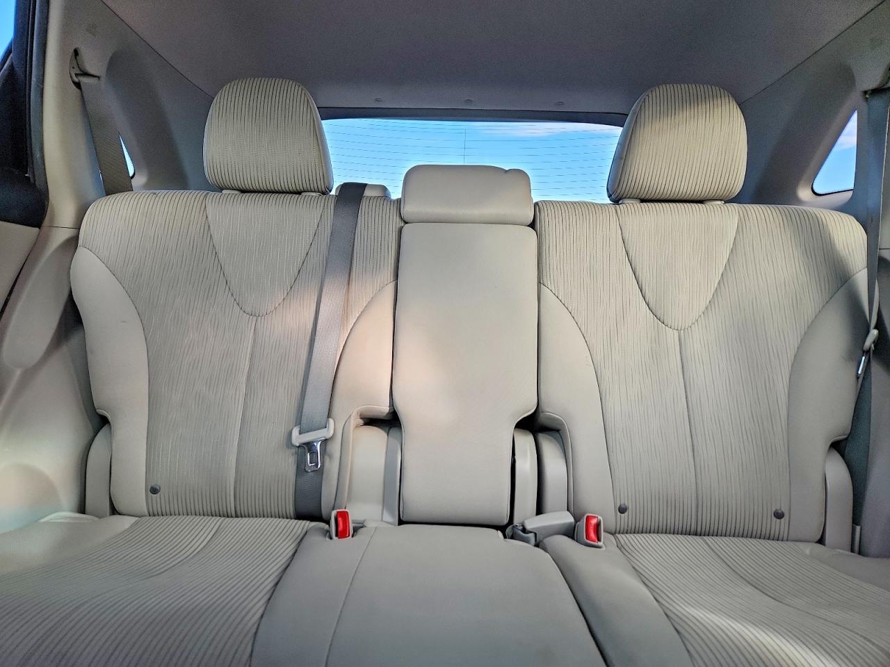 2012 TOYOTA VENZA LE photo 10