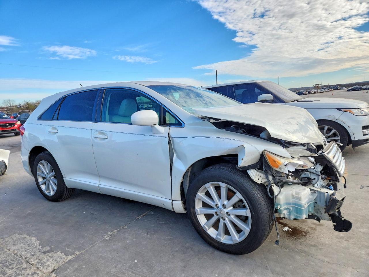 2012 TOYOTA VENZA LE photo 4
