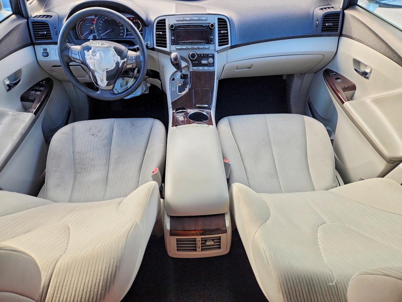 2012 TOYOTA VENZA LE photo 8