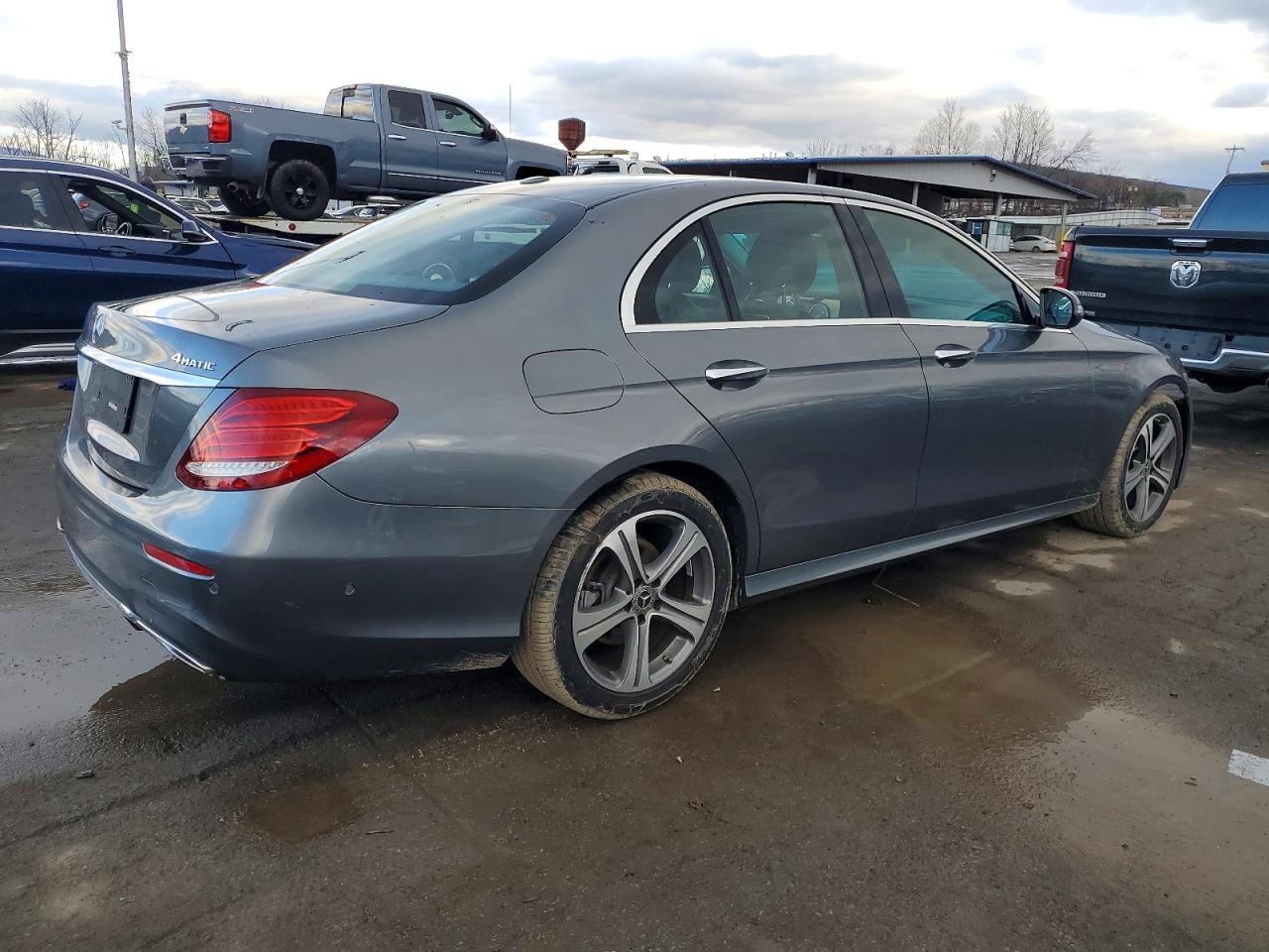 2018 MERCEDES-BENZ E 300 4MATIC photo 3