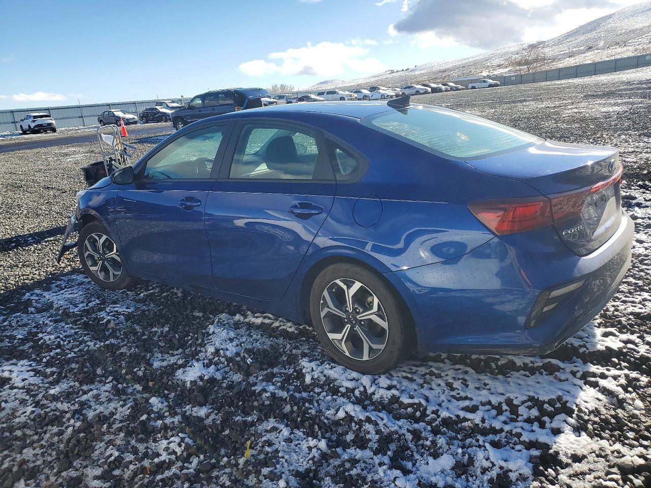 2021 KIA FORTE FE photo 2