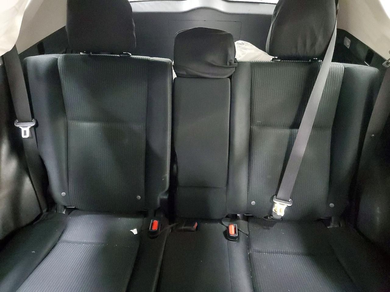 2018 TOYOTA RAV4 LE photo 10