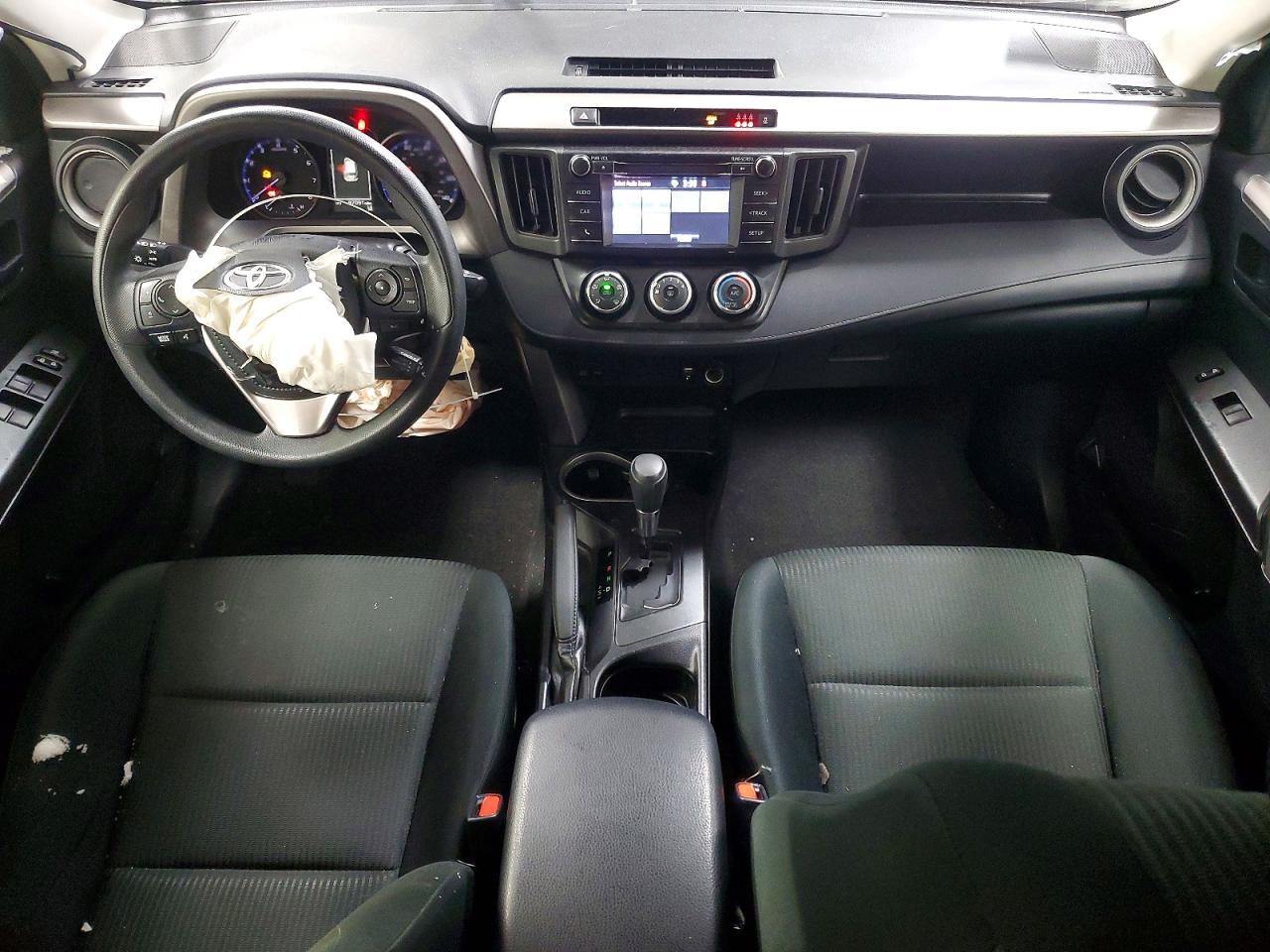 2018 TOYOTA RAV4 LE photo 8