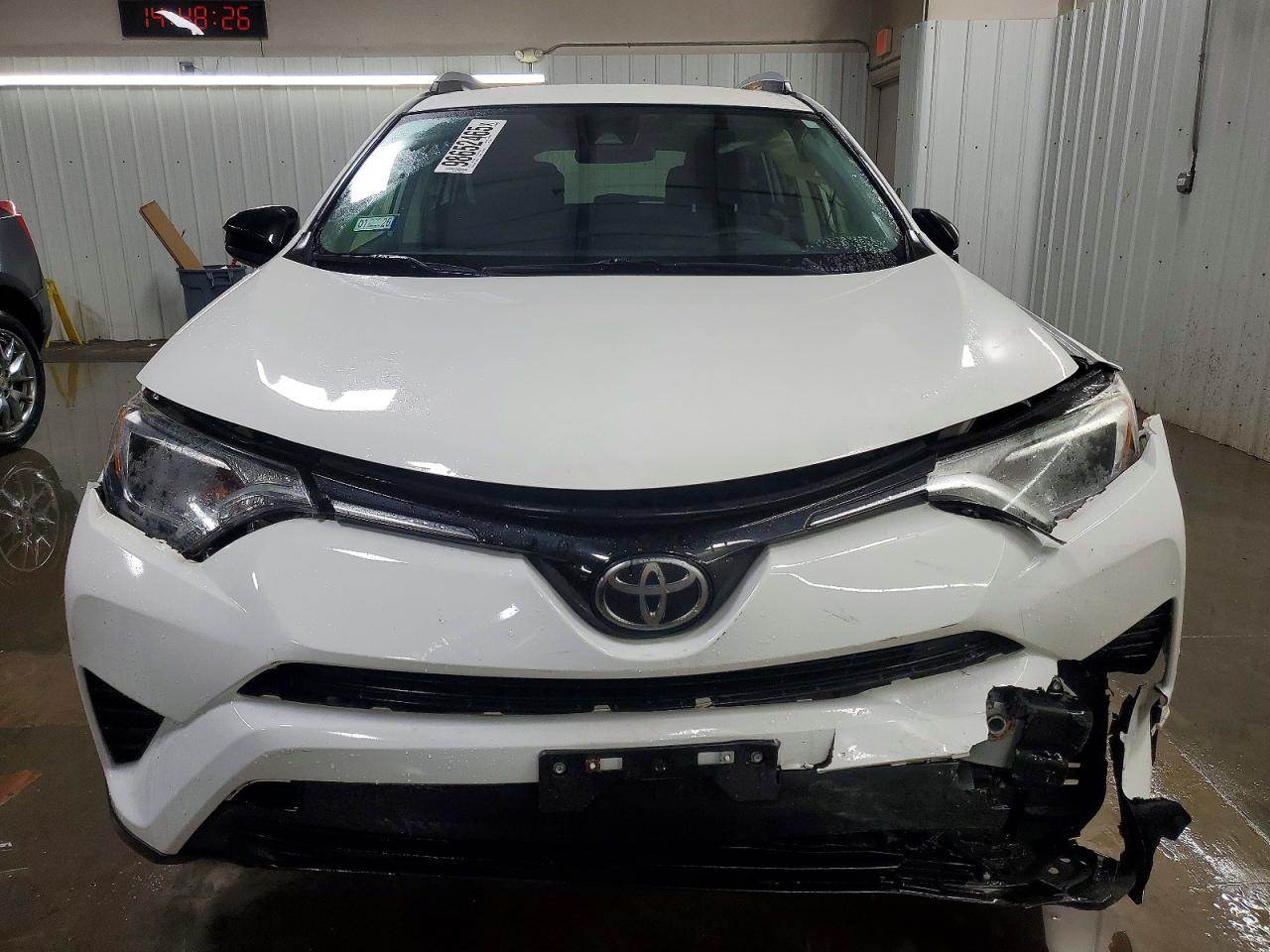 2018 TOYOTA RAV4 LE photo 5