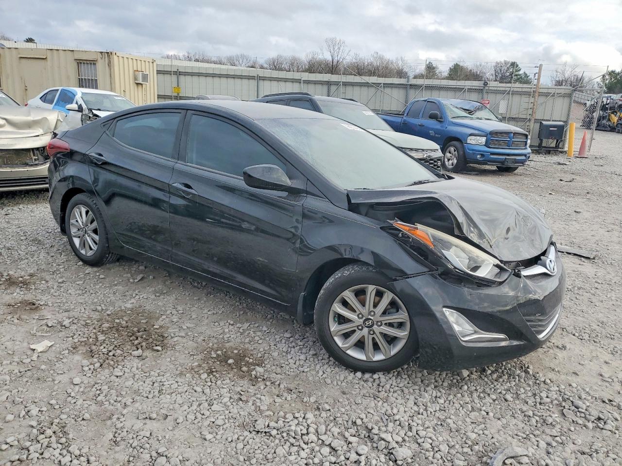 2016 HYUNDAI ELANTRA SE photo 4