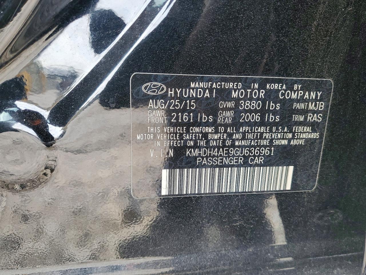 2016 HYUNDAI ELANTRA SE photo 12