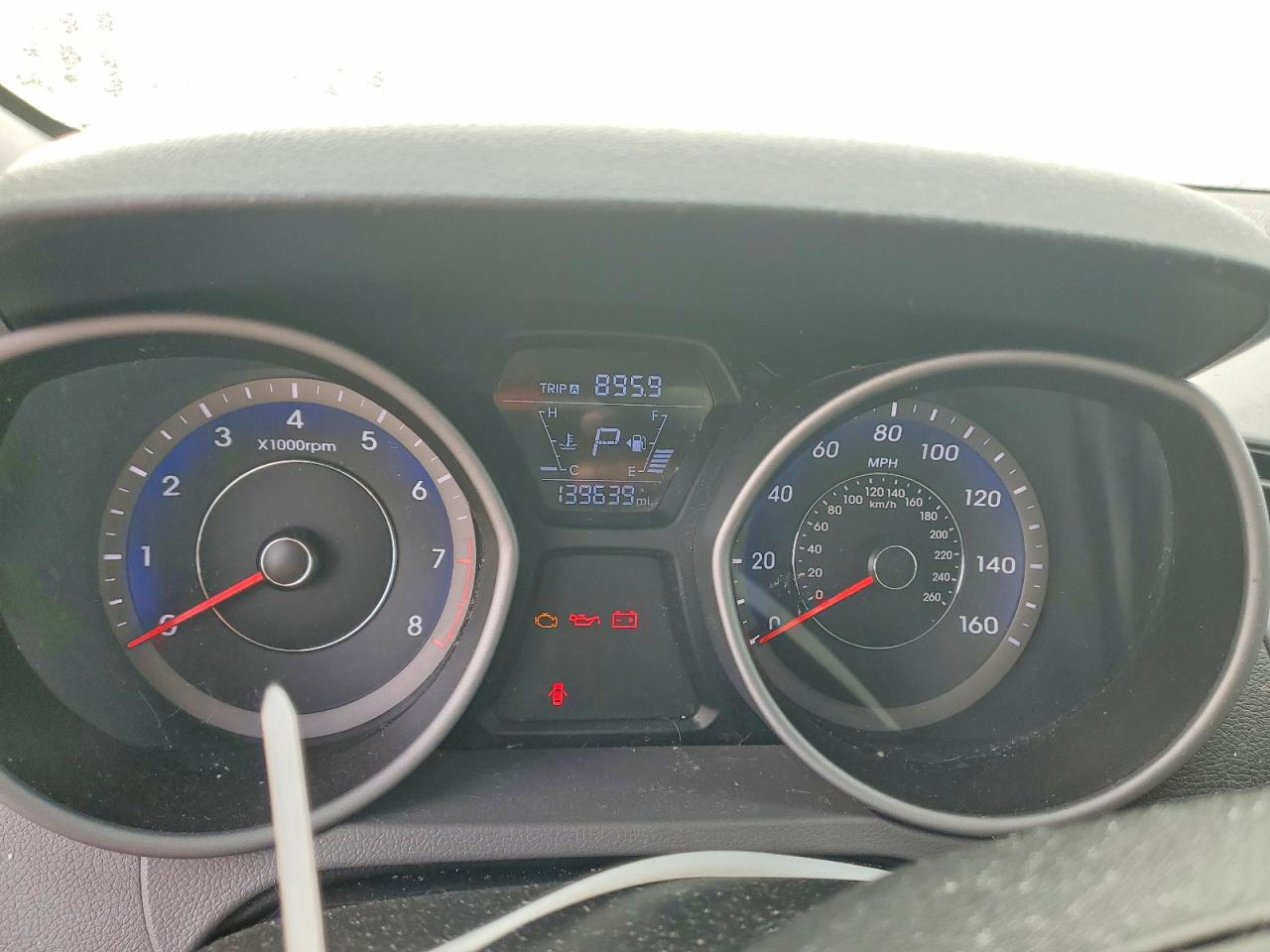 2016 HYUNDAI ELANTRA SE photo 9