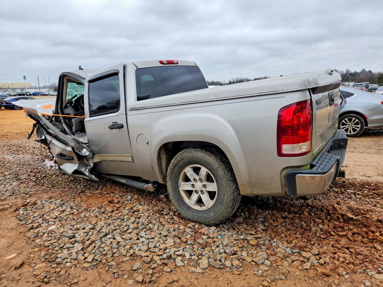 2007 GMC NEW SIERRA C1500 photo 2