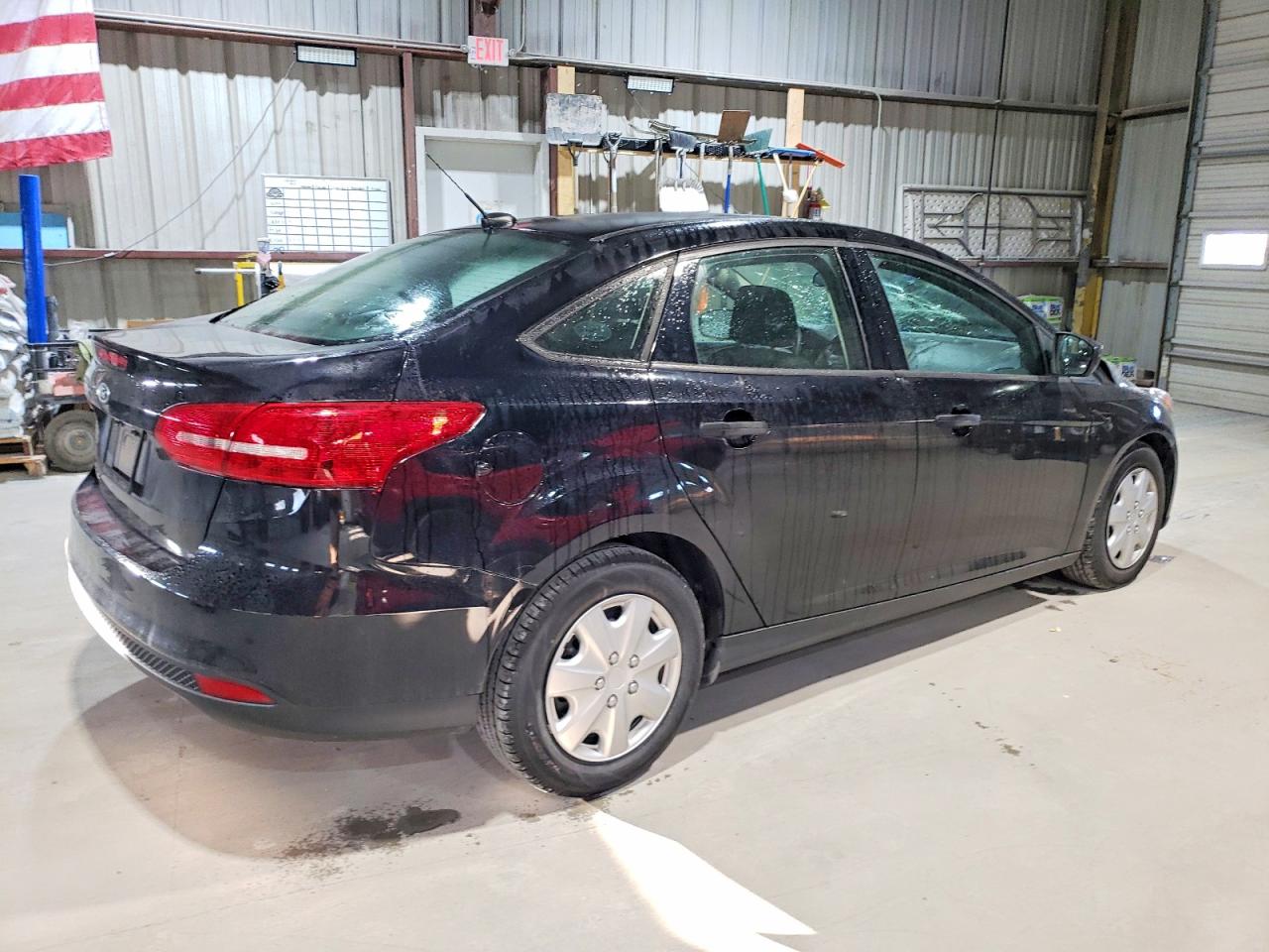 2018 FORD FOCUS S photo 3