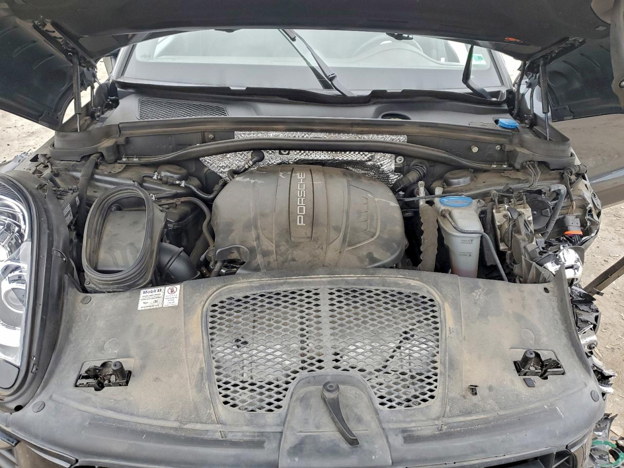 2018 PORSCHE MACAN photo 12