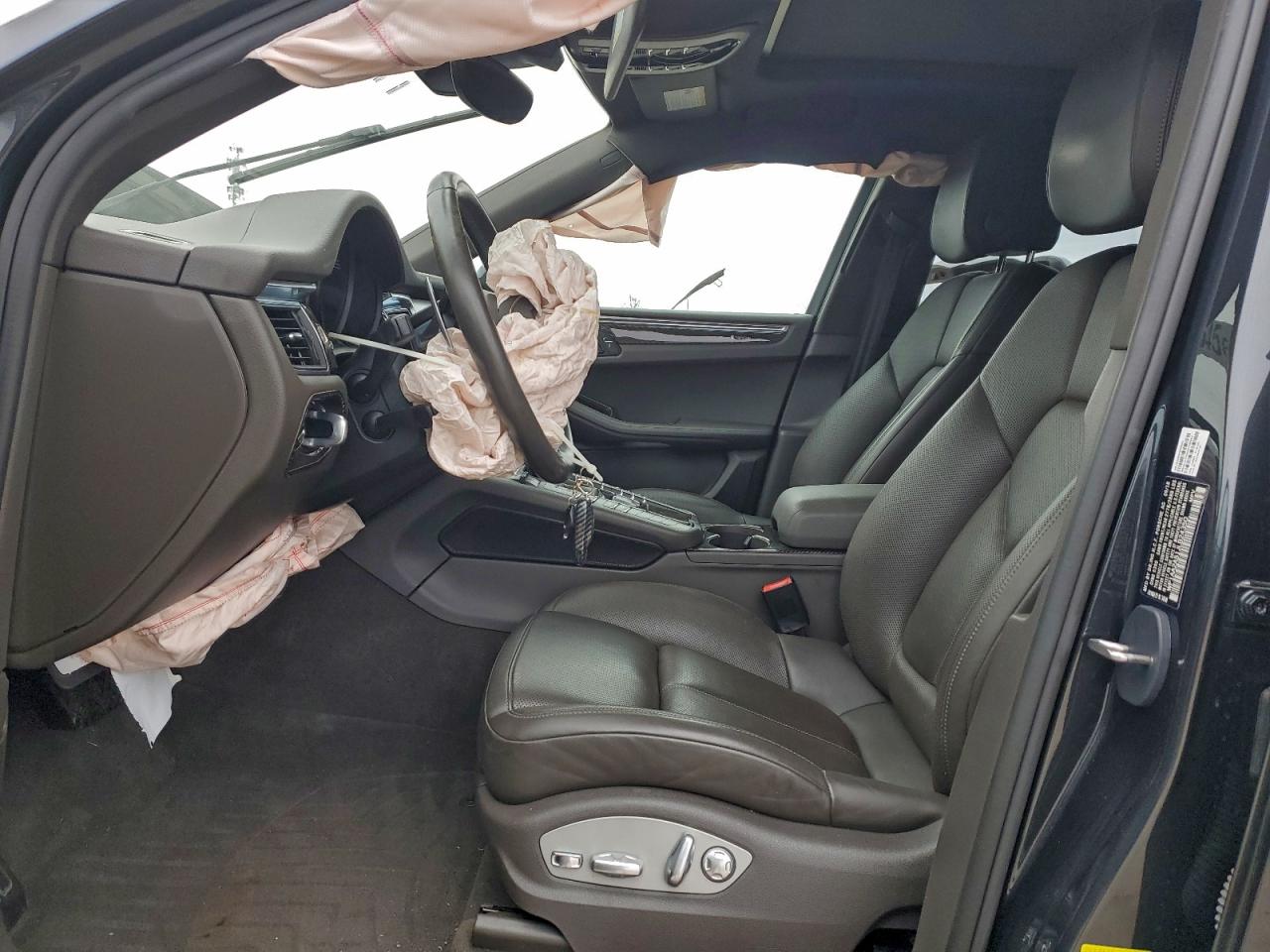 2018 PORSCHE MACAN photo 7