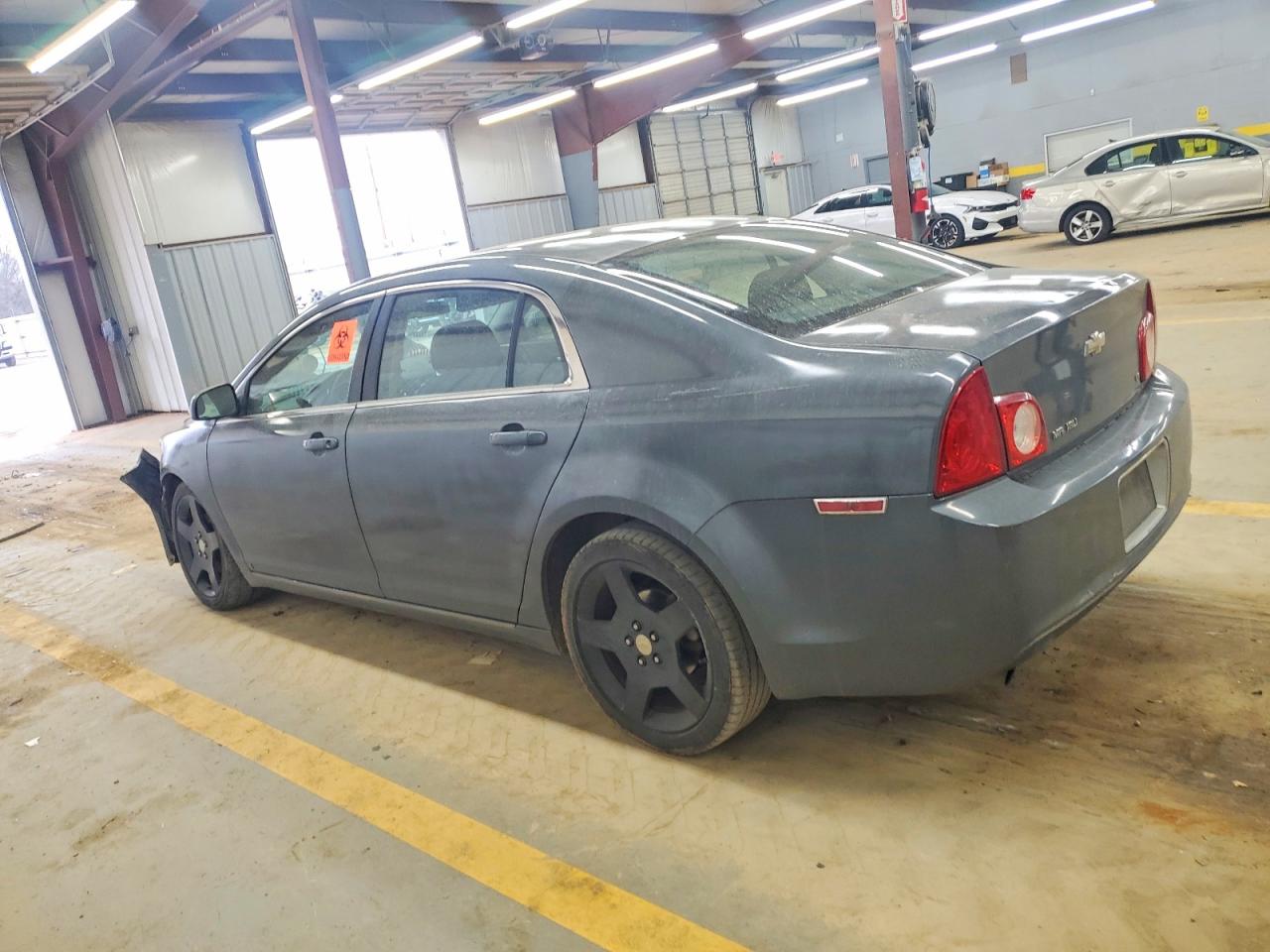 2009 CHEVROLET MALIBU 1LT photo 2