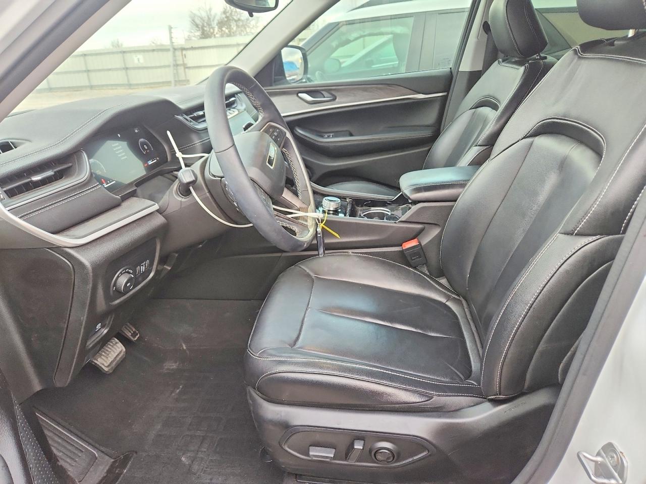 2023 JEEP GRAND CHEROKEE L LIMITED photo 7