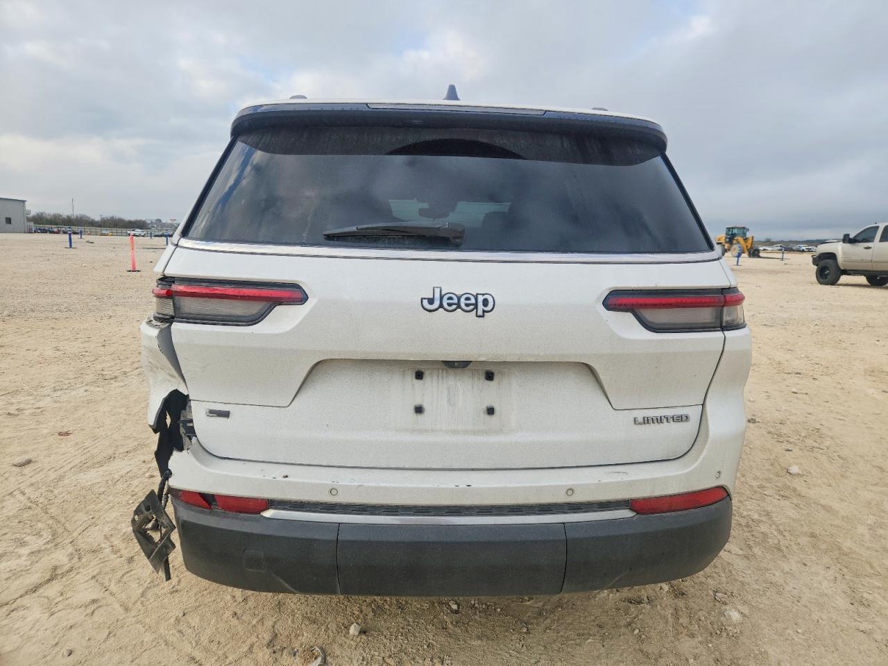 2023 JEEP GRAND CHEROKEE L LIMITED photo 6