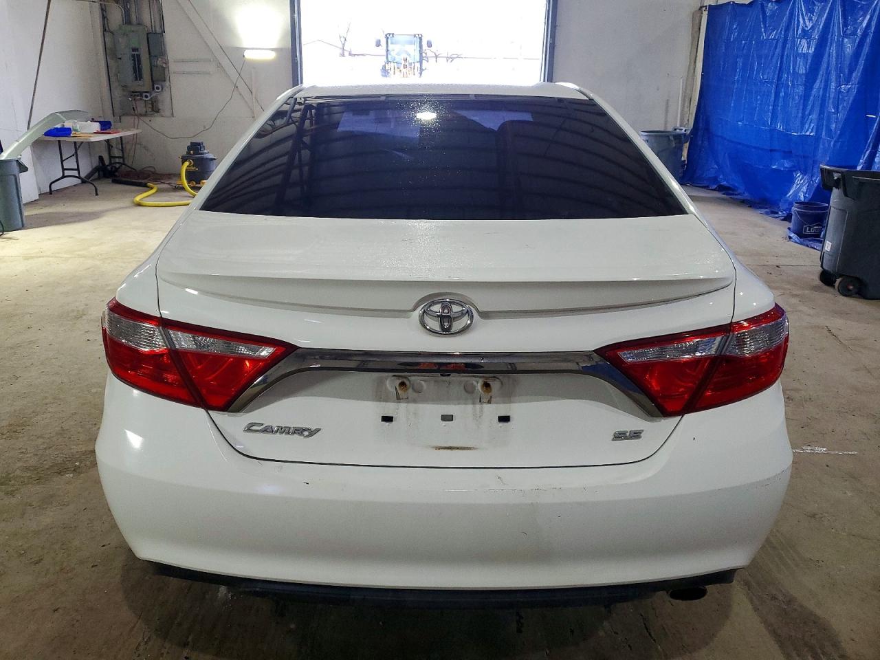 2016 TOYOTA CAMRY LE photo 6