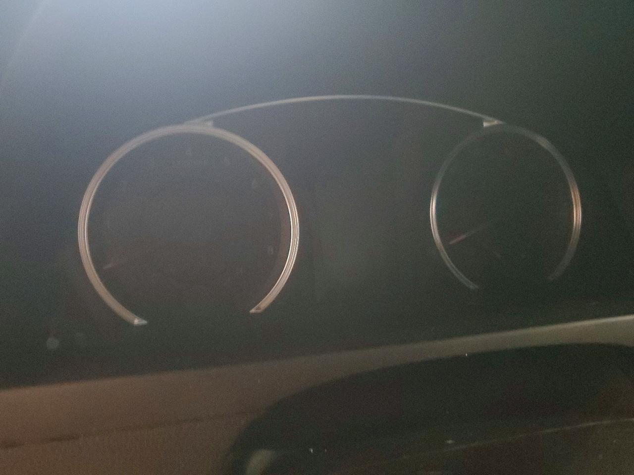 2016 TOYOTA CAMRY LE photo 9