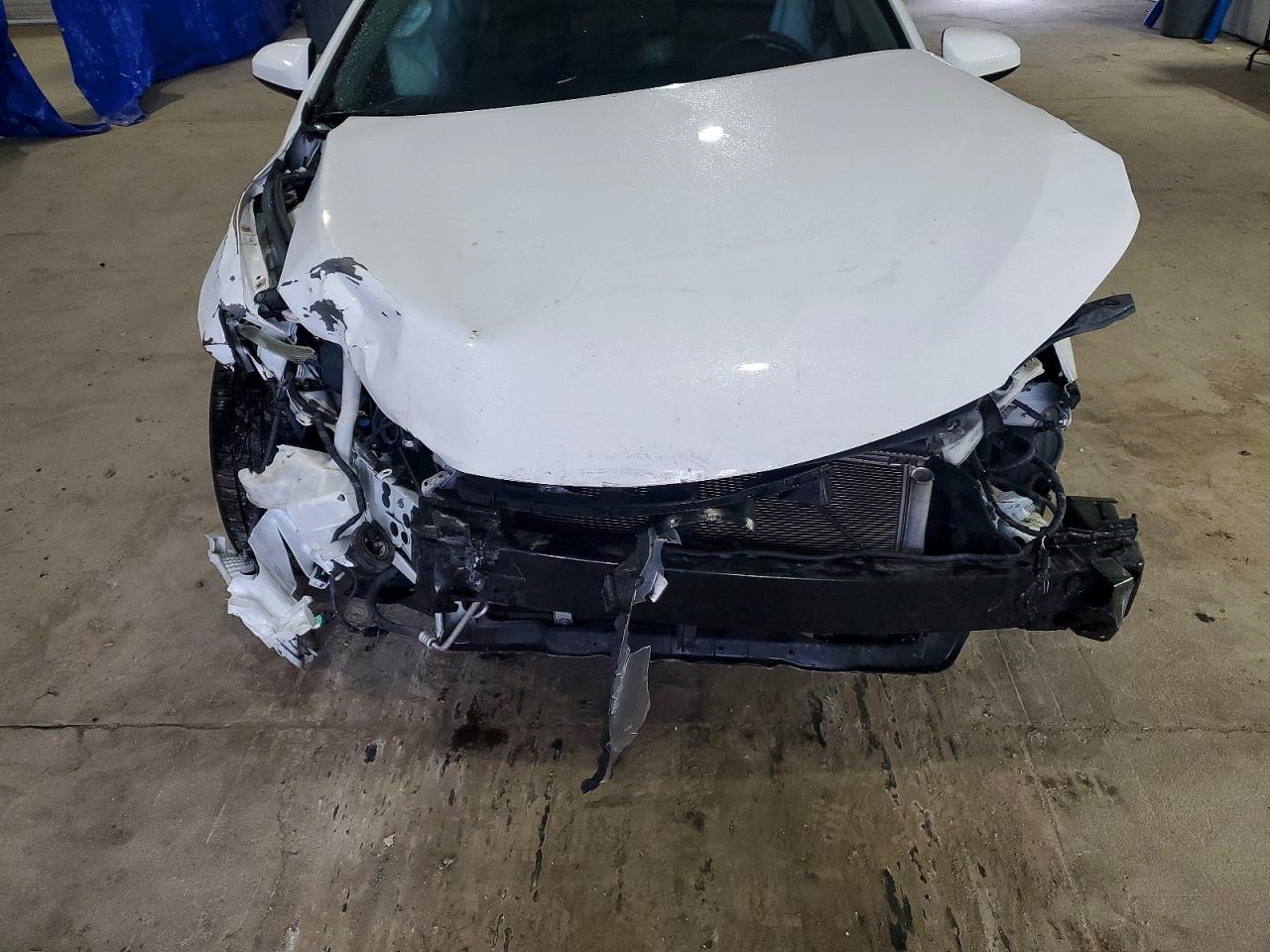2016 TOYOTA CAMRY LE photo 11