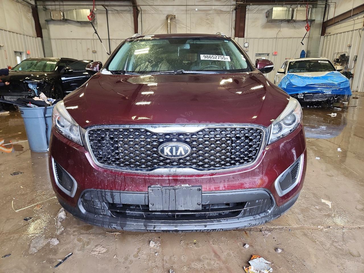 2016 KIA SORENTO LX photo 5