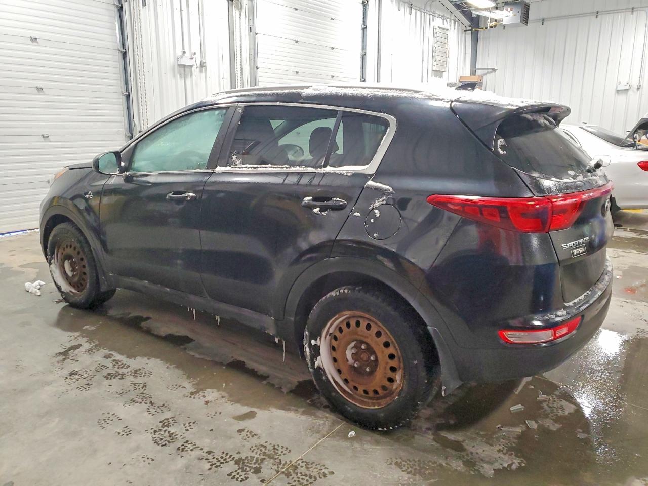 2018 KIA SPORTAGE LX photo 2