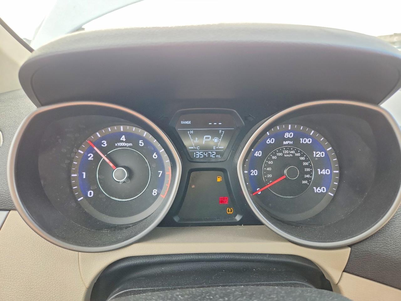 2016 HYUNDAI ELANTRA SE photo 9