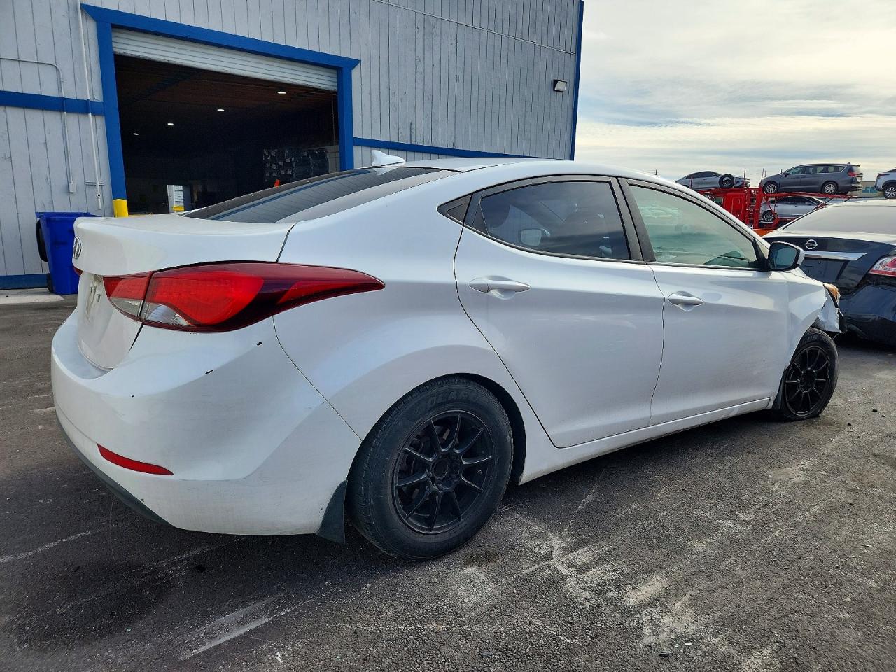 2016 HYUNDAI ELANTRA SE photo 3