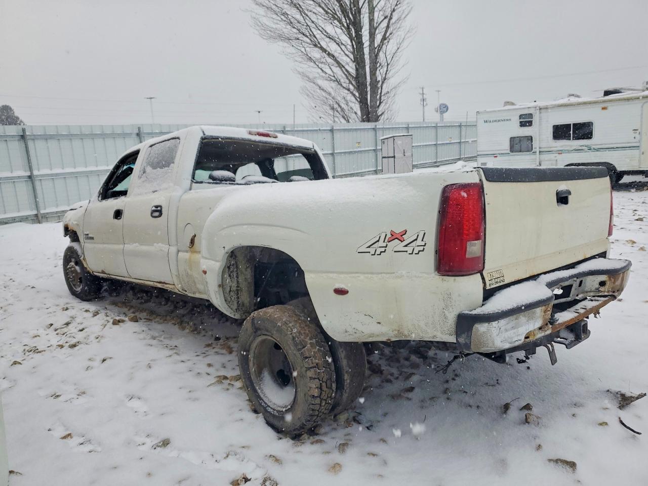 2007 GMC NEW SIERRA K3500 photo 2