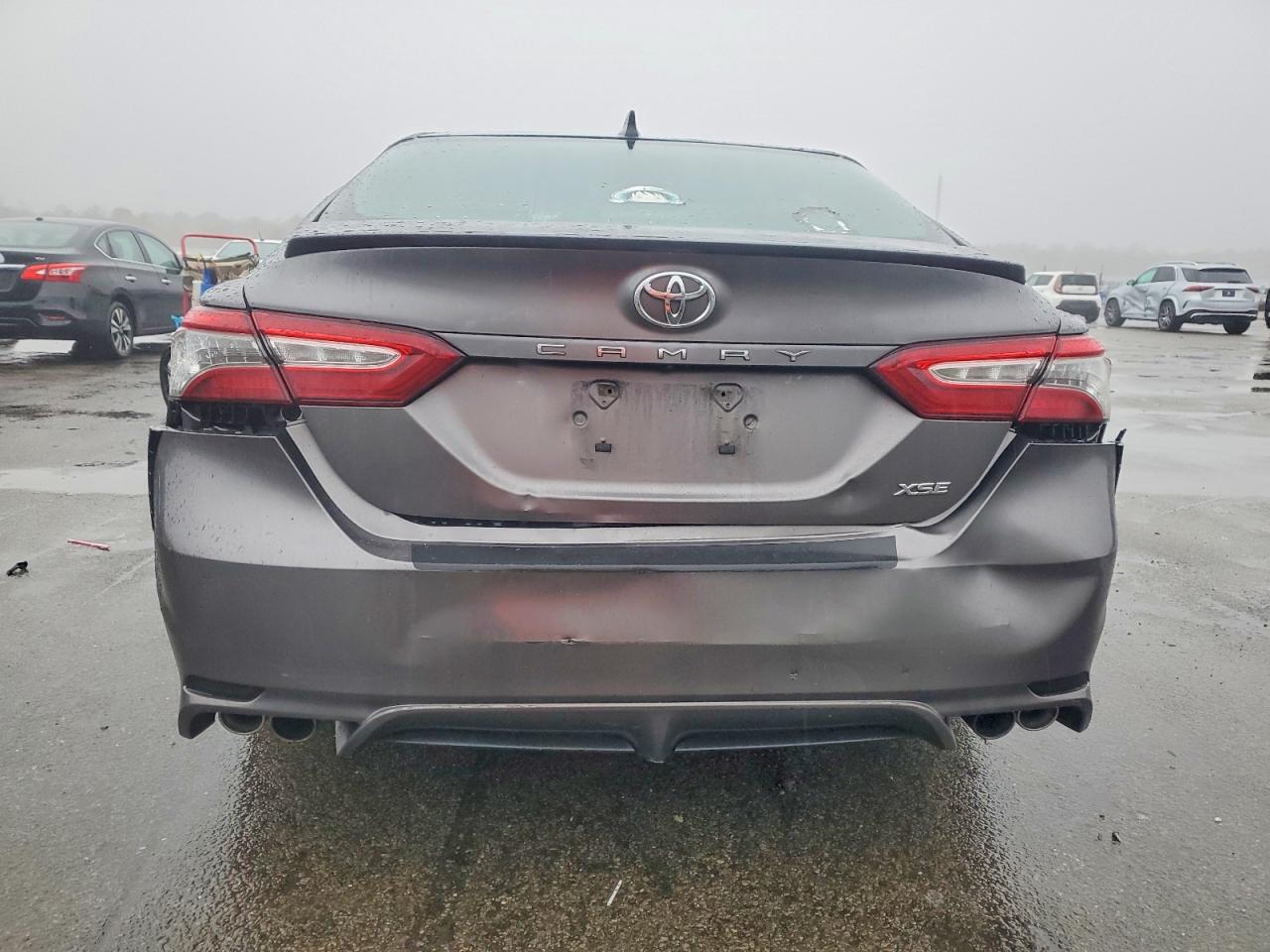 2019 TOYOTA CAMRY XSE photo 6