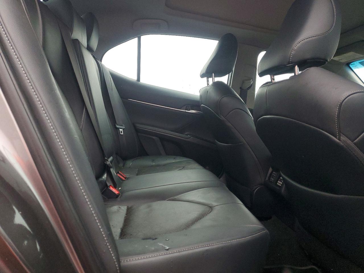 2019 TOYOTA CAMRY XSE photo 10