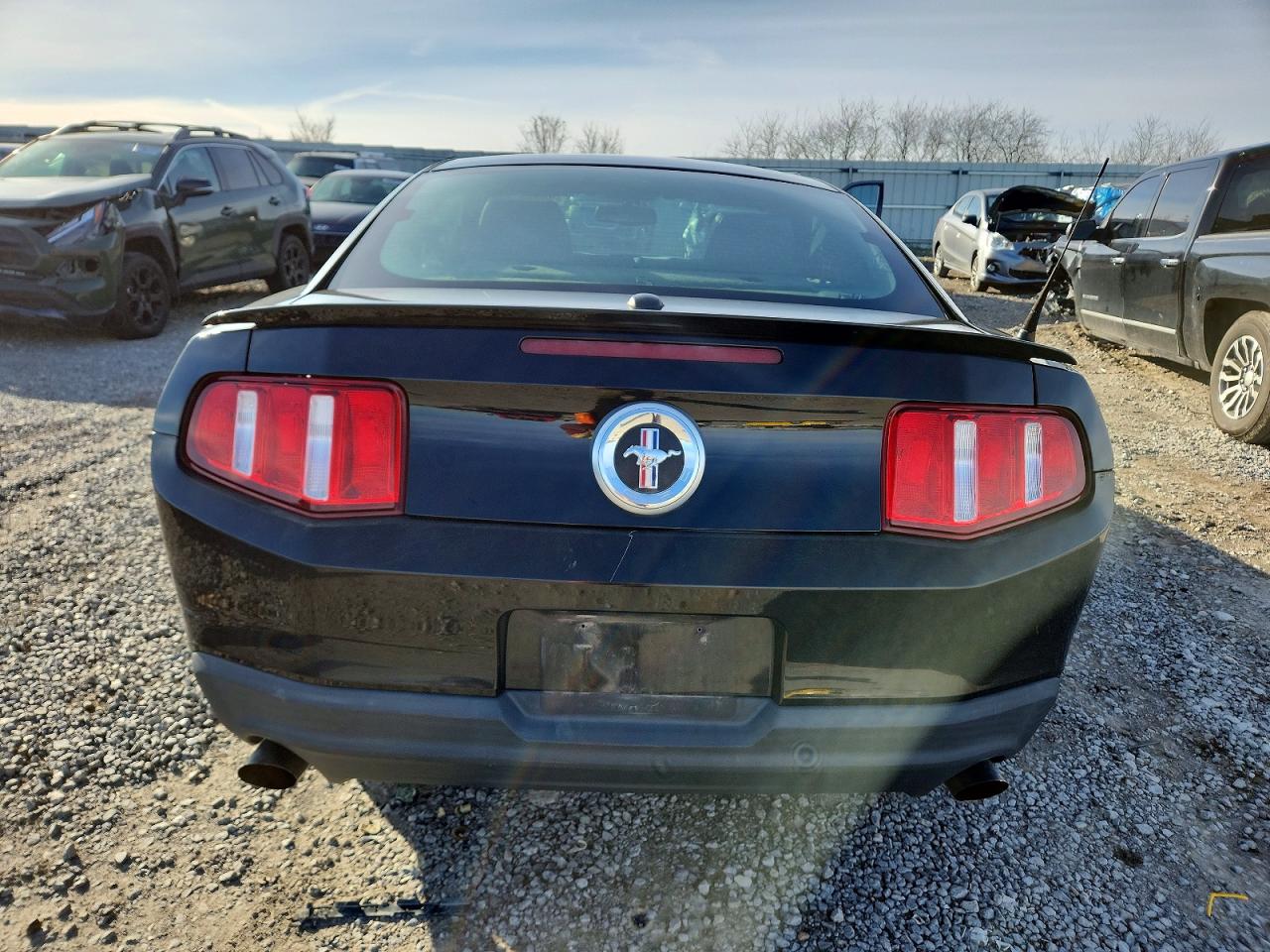 2012 FORD MUSTANG photo 6