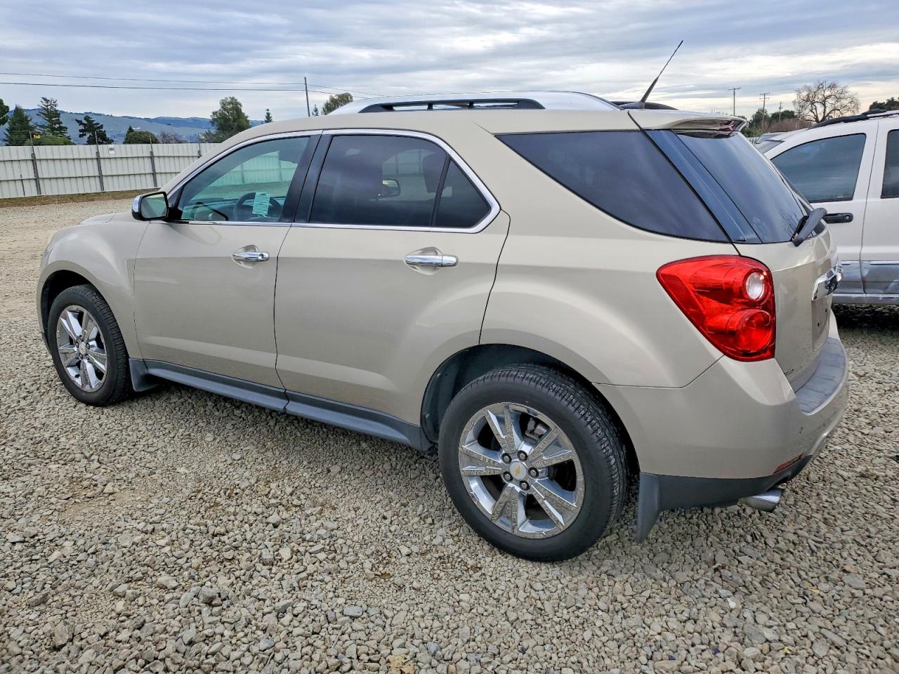 2010 CHEVROLET EQUINOX LTZ photo 2