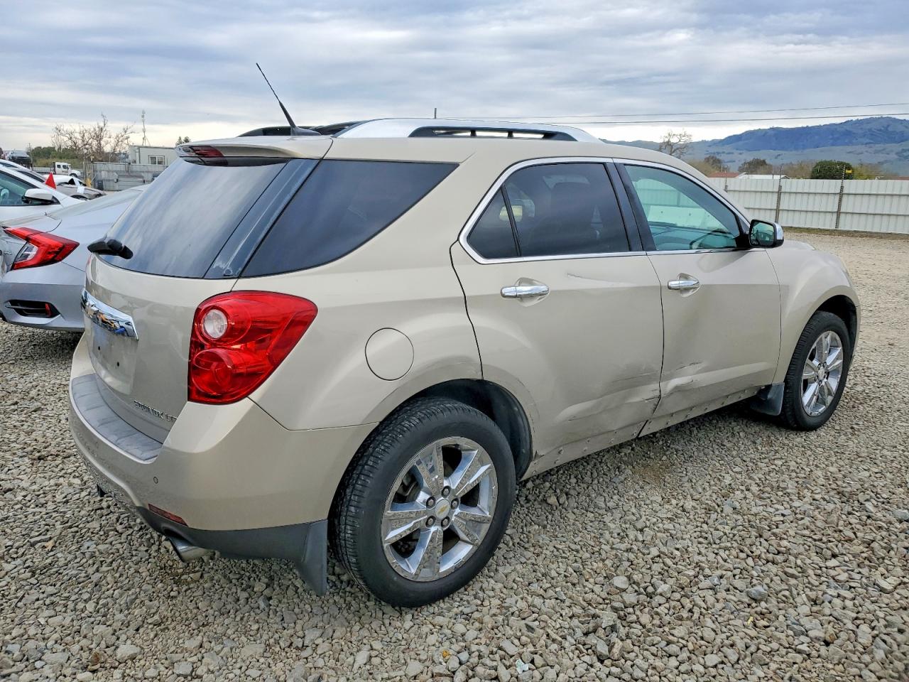 2010 CHEVROLET EQUINOX LTZ photo 3