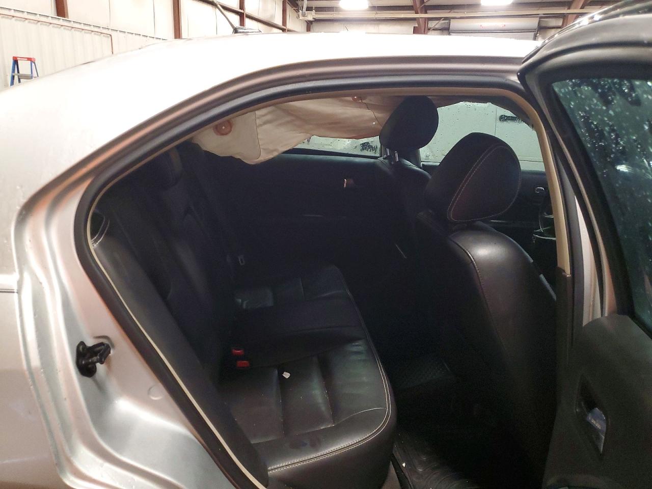 2011 FORD FUSION SEL photo 10