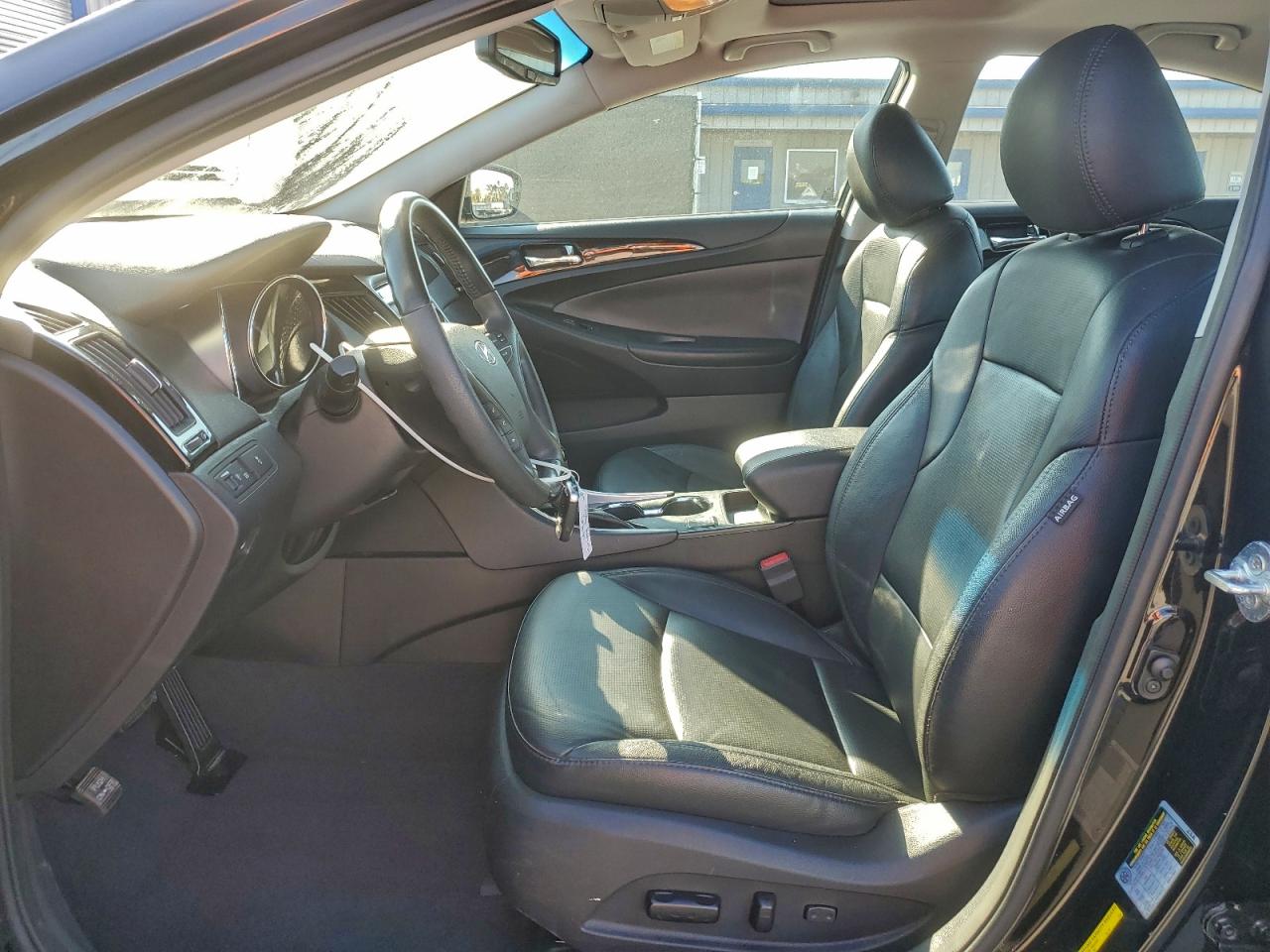 2013 HYUNDAI SONATA SE photo 7