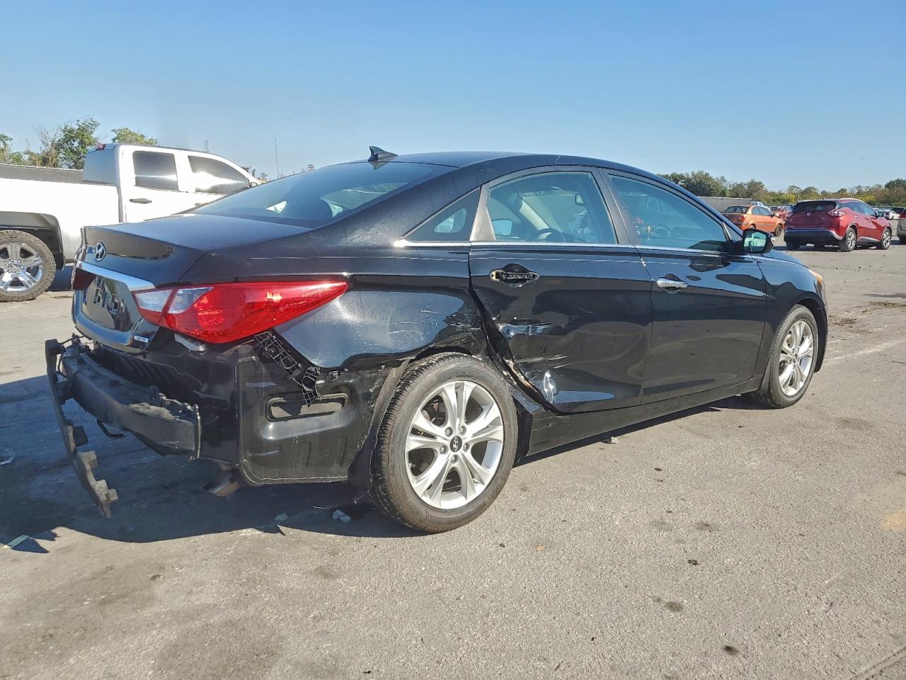 2013 HYUNDAI SONATA SE photo 3