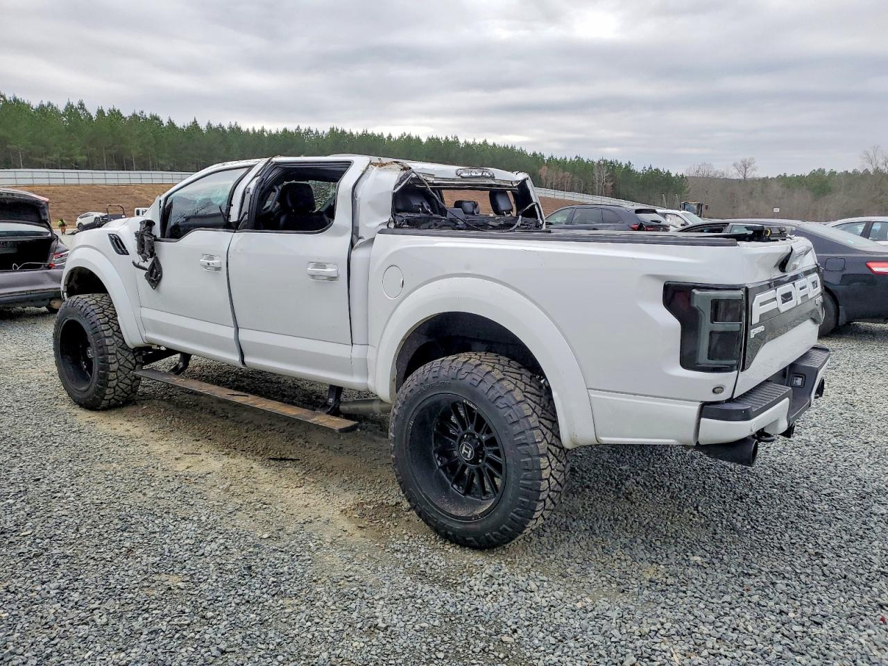 2018 FORD F150 RAPTOR photo 2