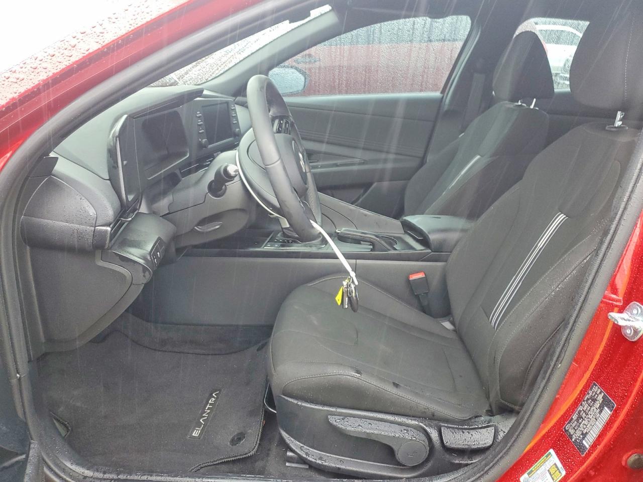 2025 HYUNDAI ELANTRA SEL SPORT photo 7
