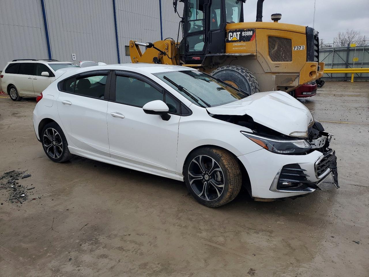 2019 CHEVROLET CRUZE LT photo 4