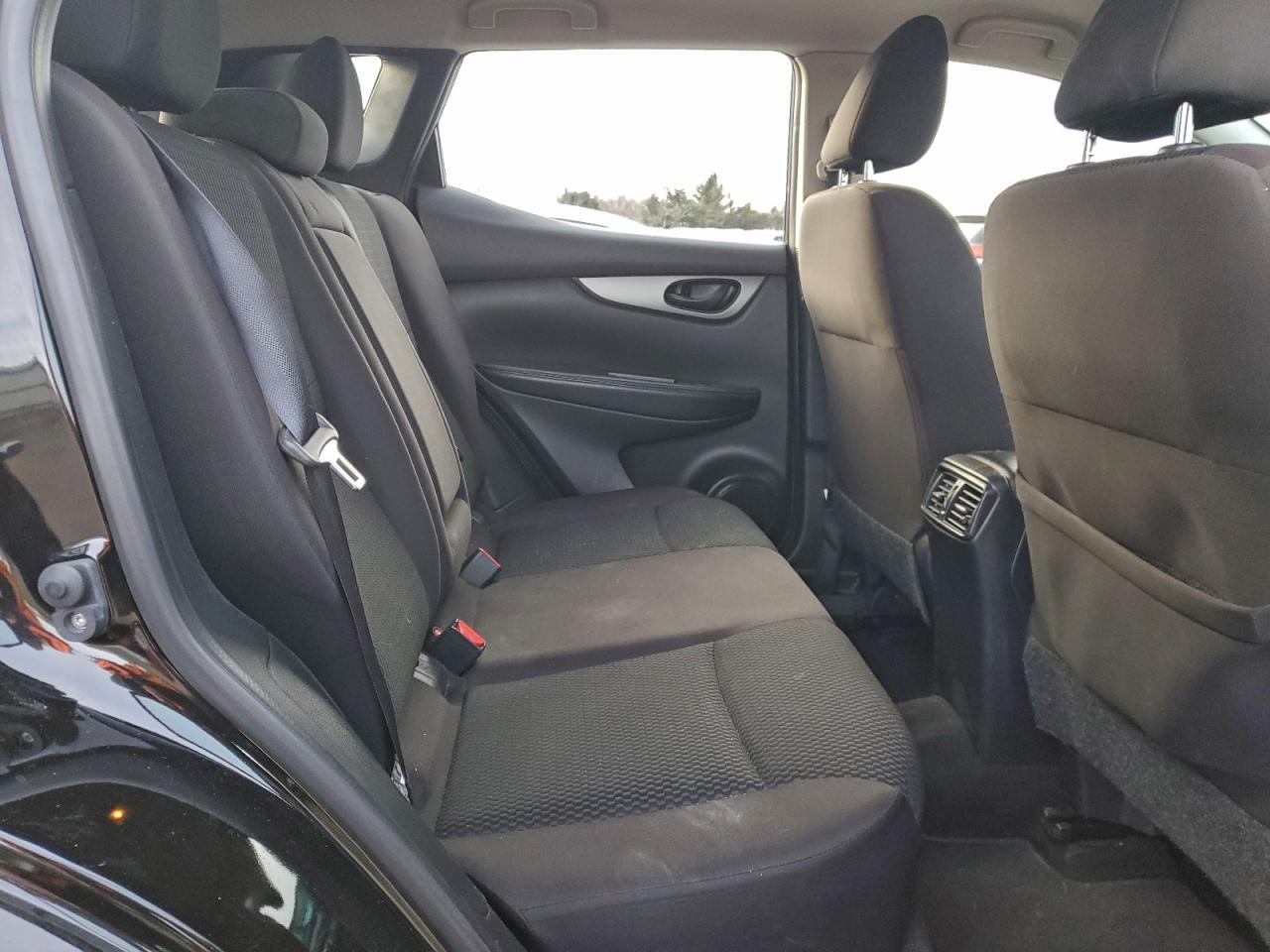 2018 NISSAN ROGUE SPORT S photo 11
