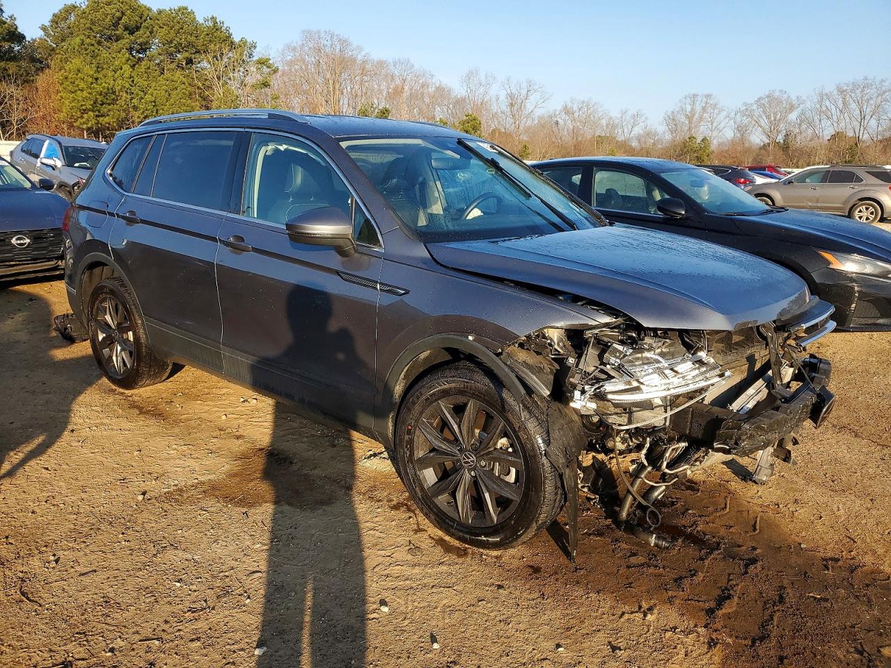 2024 VOLKSWAGEN TIGUAN SE photo 4