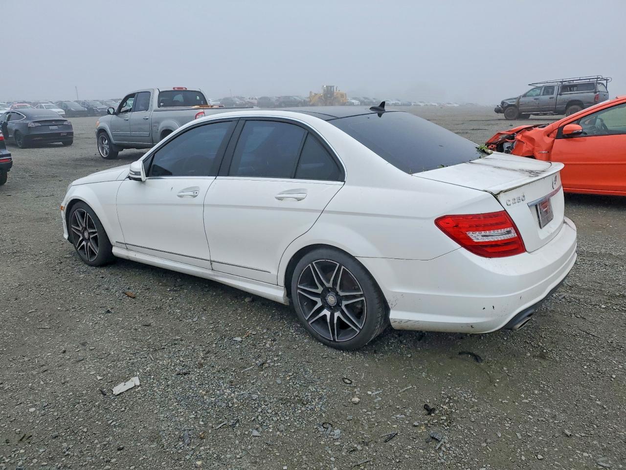 2013 MERCEDES-BENZ C 250 photo 2