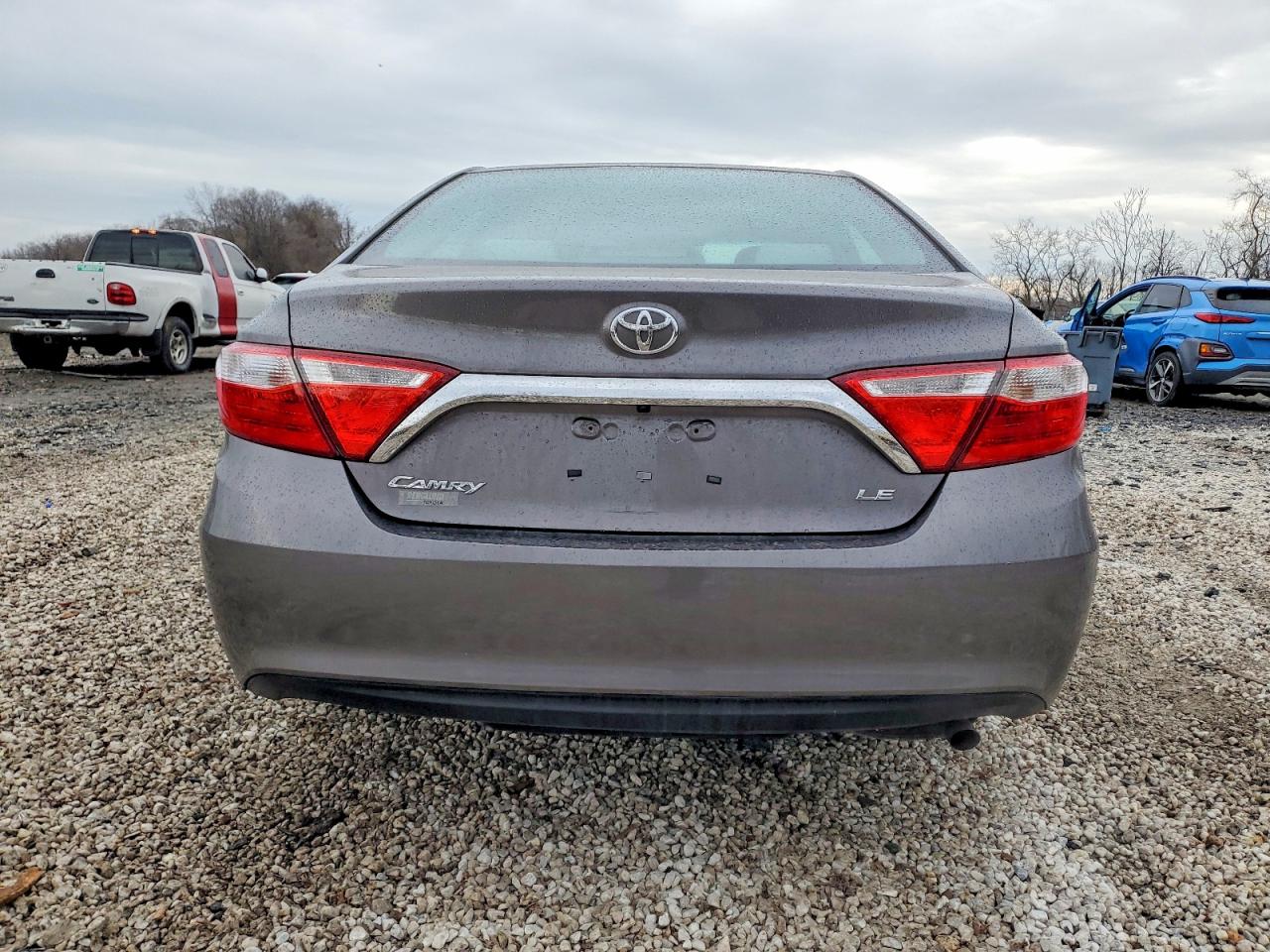 2016 TOYOTA CAMRY LE photo 6
