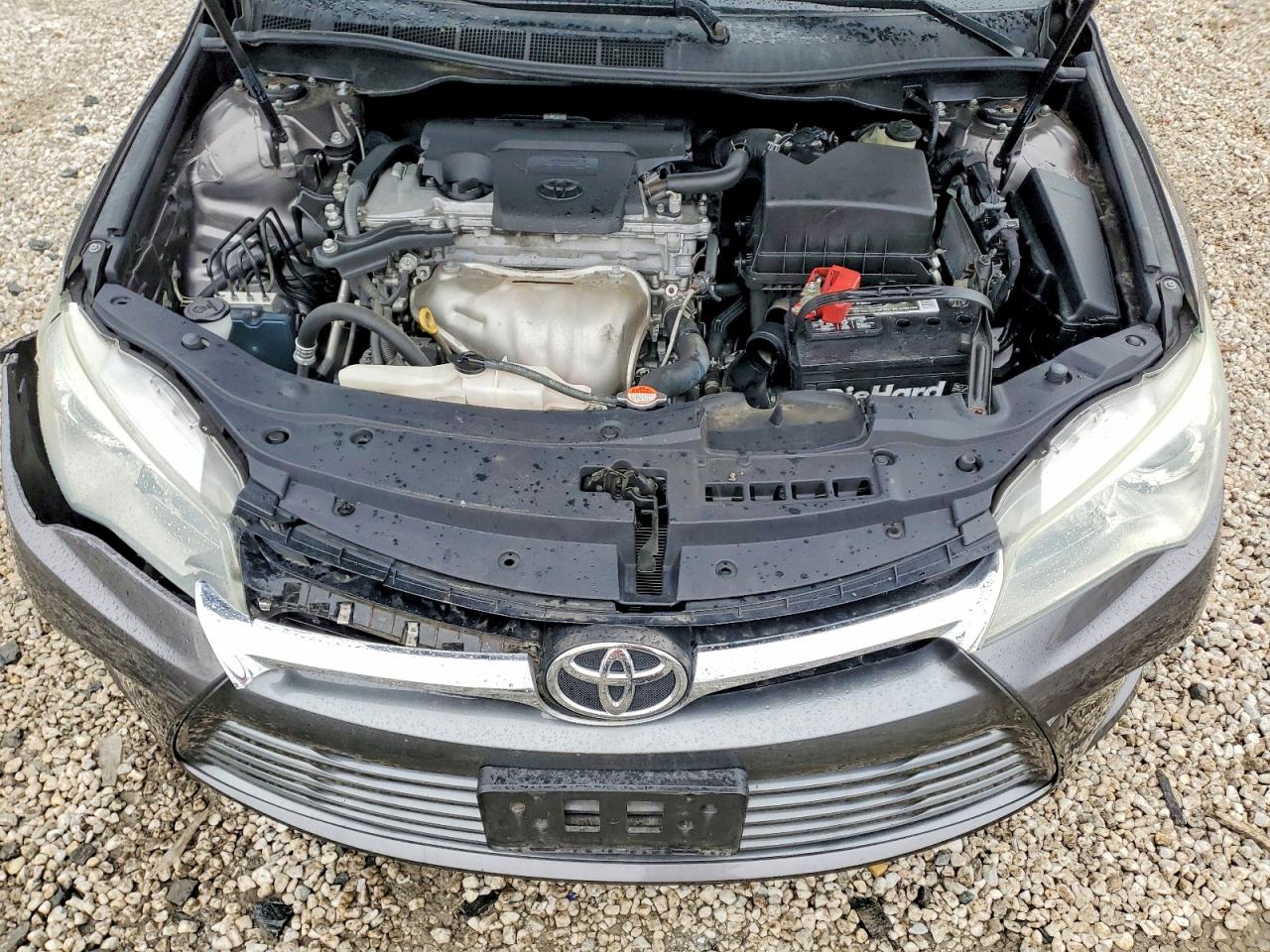 2016 TOYOTA CAMRY LE photo 11