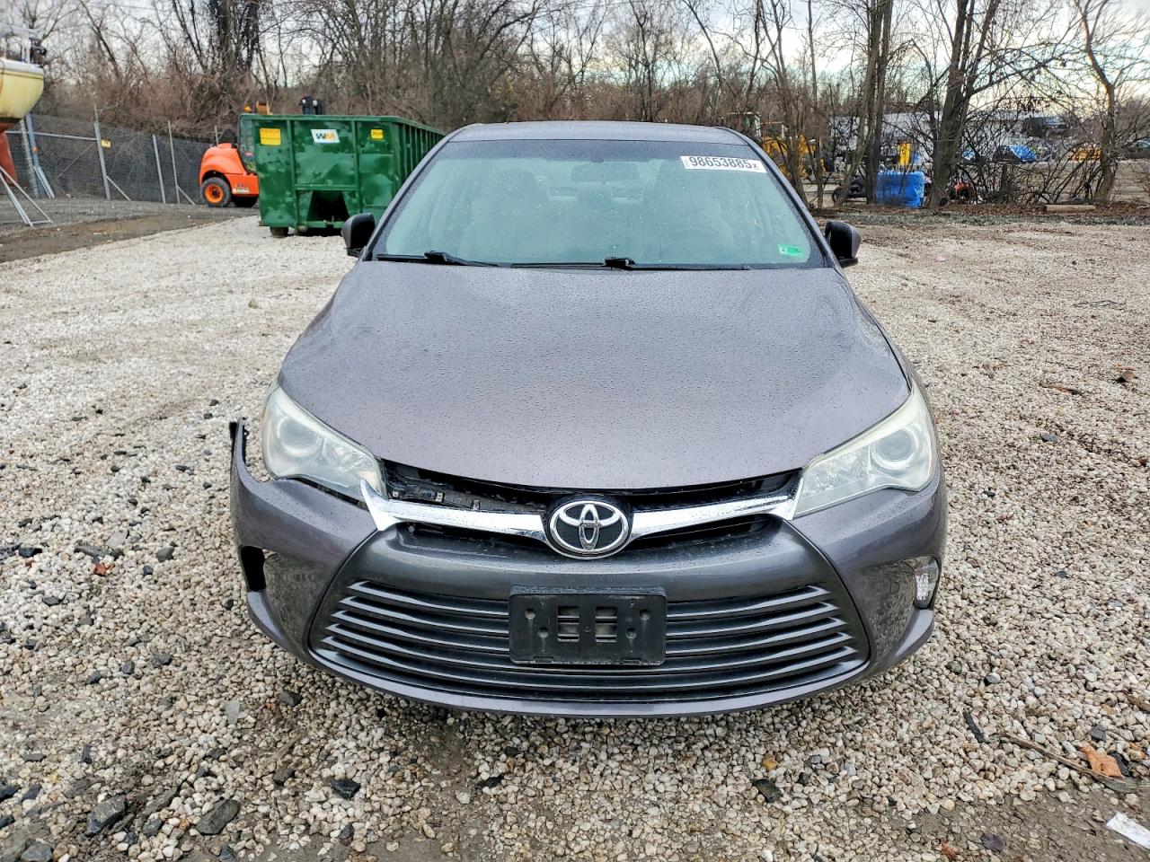 2016 TOYOTA CAMRY LE photo 5