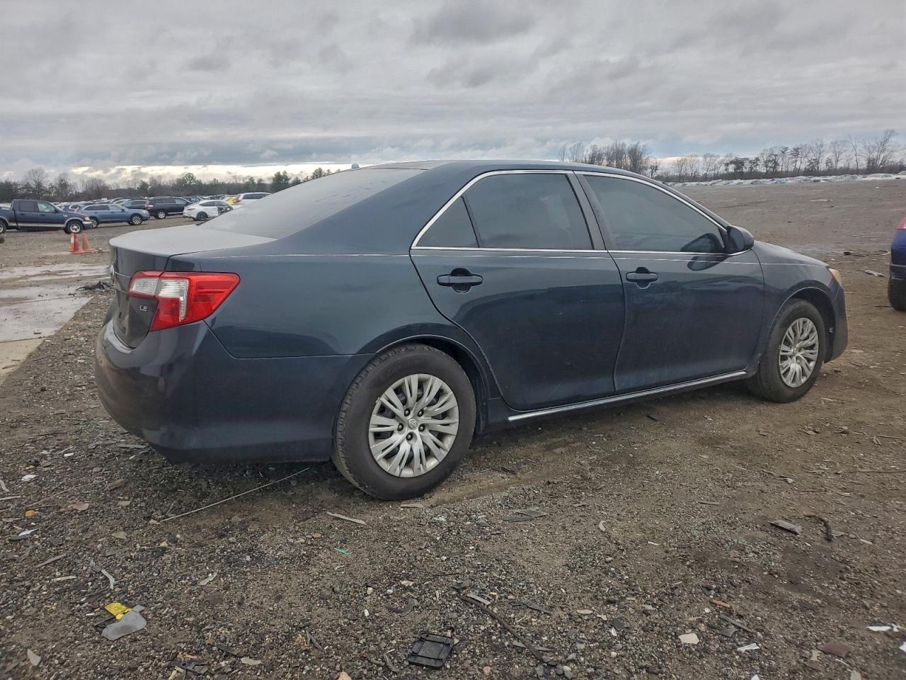 2012 TOYOTA CAMRY BASE photo 3