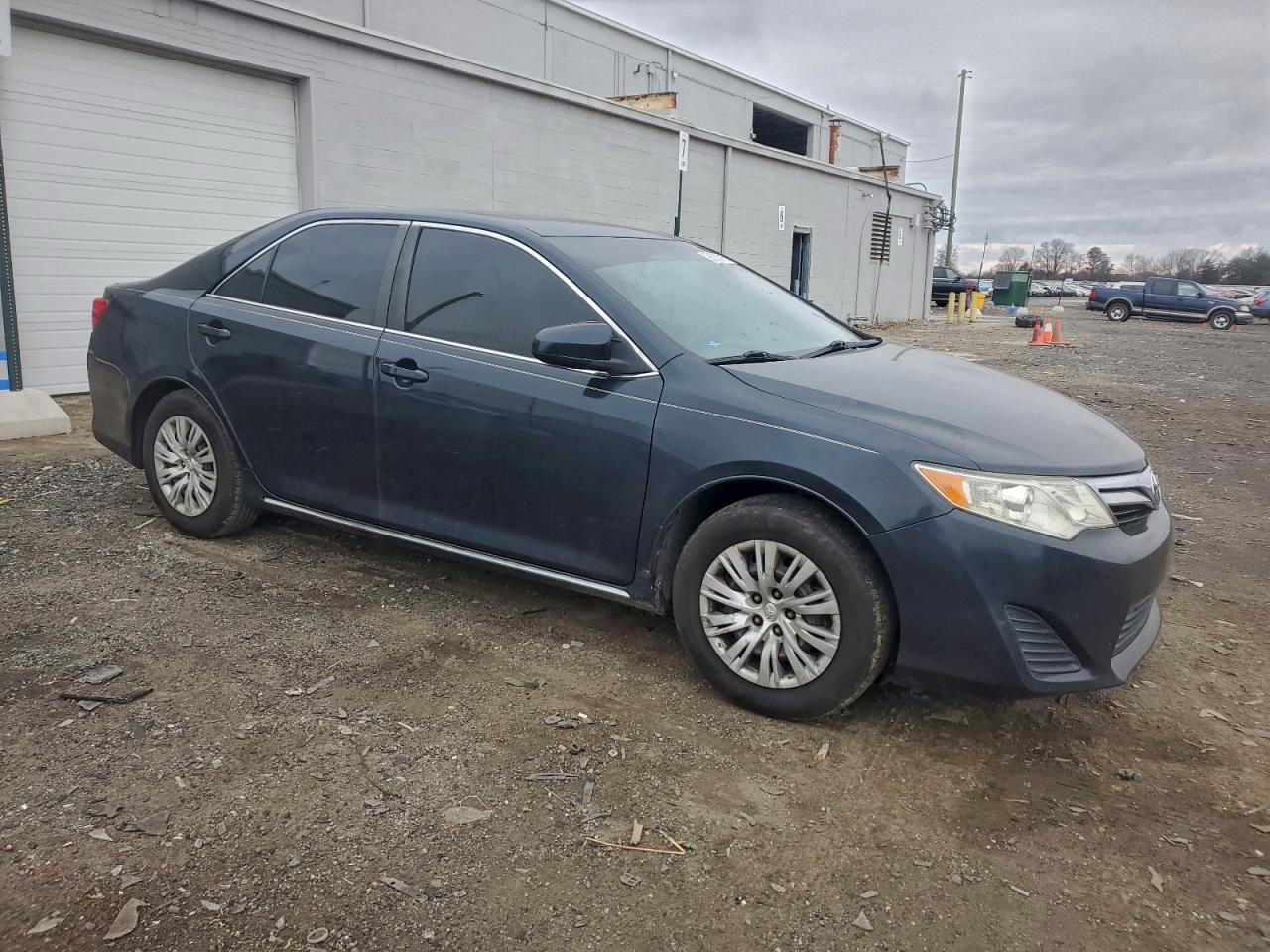 2012 TOYOTA CAMRY BASE photo 4