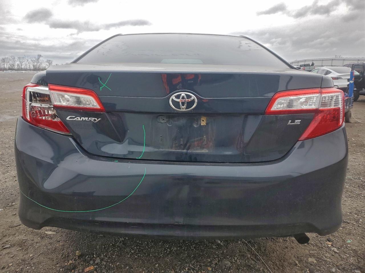 2012 TOYOTA CAMRY BASE photo 6