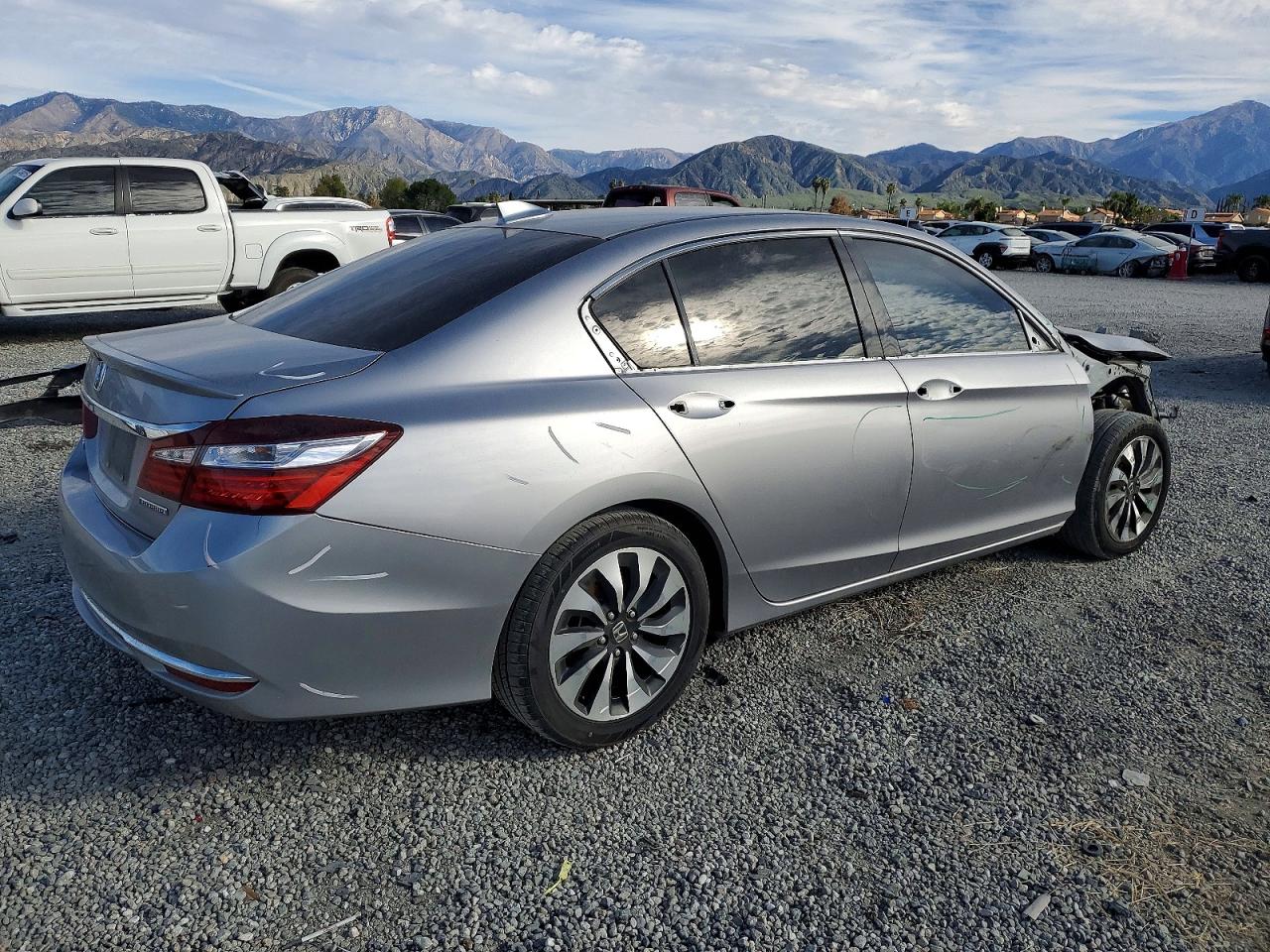 2017 HONDA ACCORD HYBRID photo 3